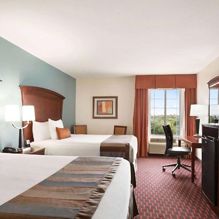 Wingate By Wyndham San Marcos Hotel Exterior photo