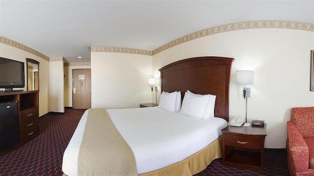 Wingate By Wyndham San Marcos Hotel Exterior photo