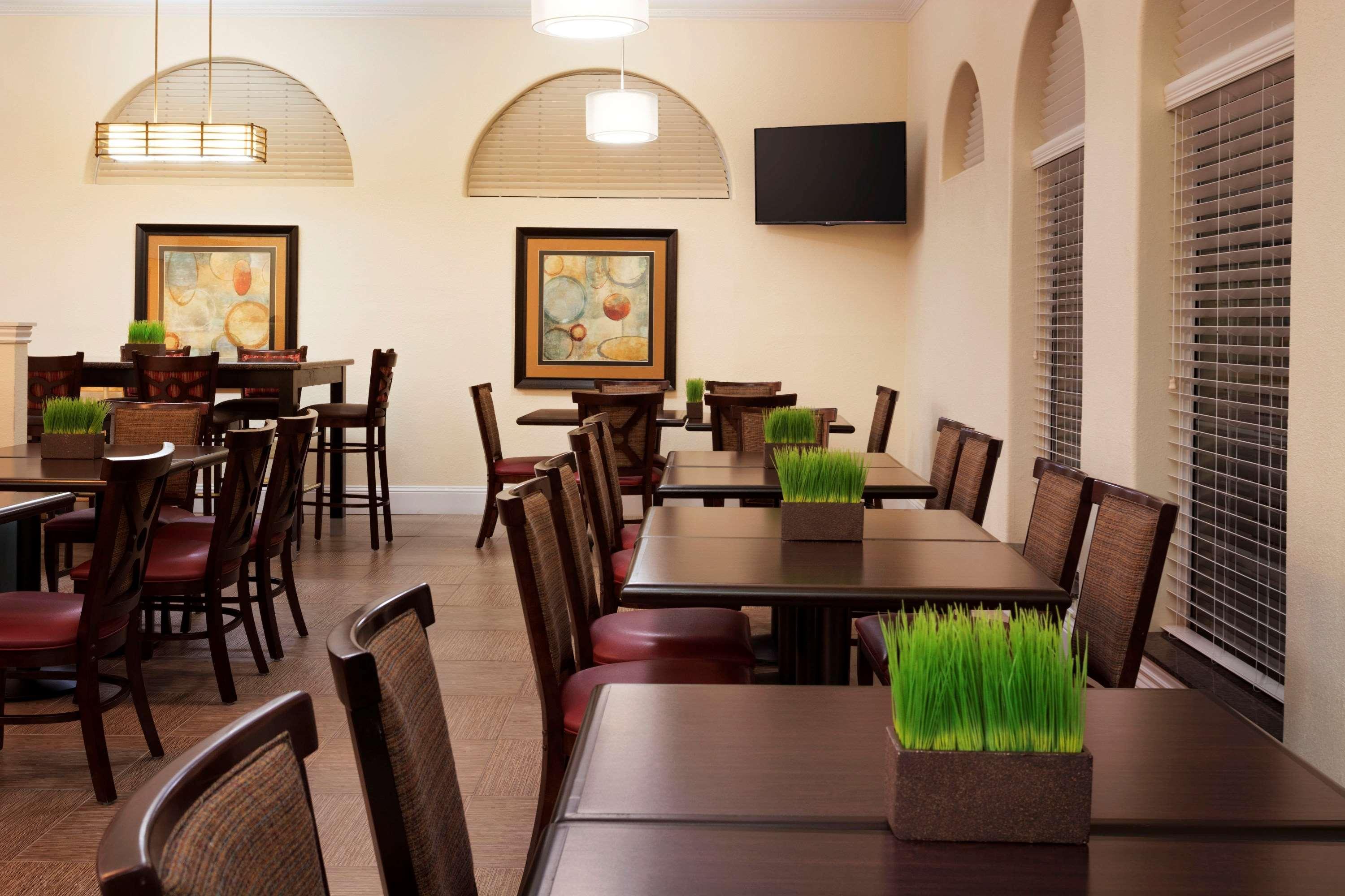 Wingate By Wyndham San Marcos Hotel Exterior photo