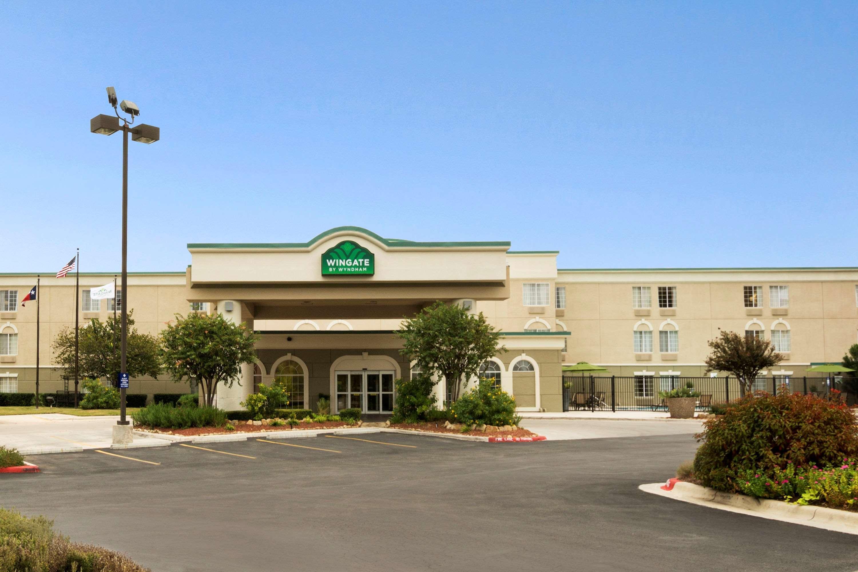 Wingate By Wyndham San Marcos Hotel Exterior photo