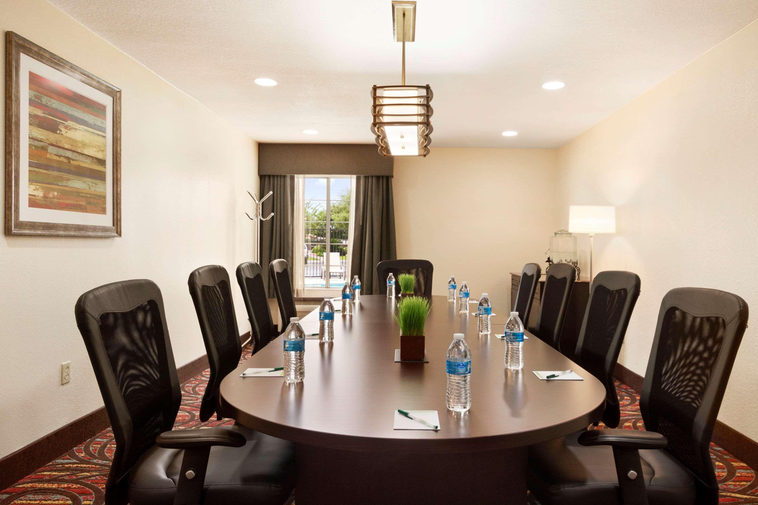 Wingate By Wyndham San Marcos Hotel Exterior photo